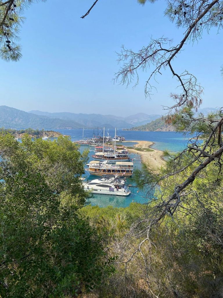 12 Adalar Tekne Turu